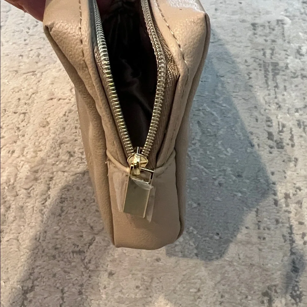 NEW YSL pouch - Picture 4 of 7